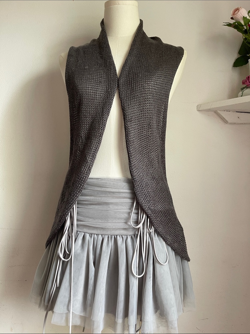 Vintage Open-Front Charcoal Knit Cardigan Vest